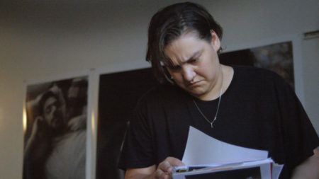 Elle Pérez Works Between the Frame